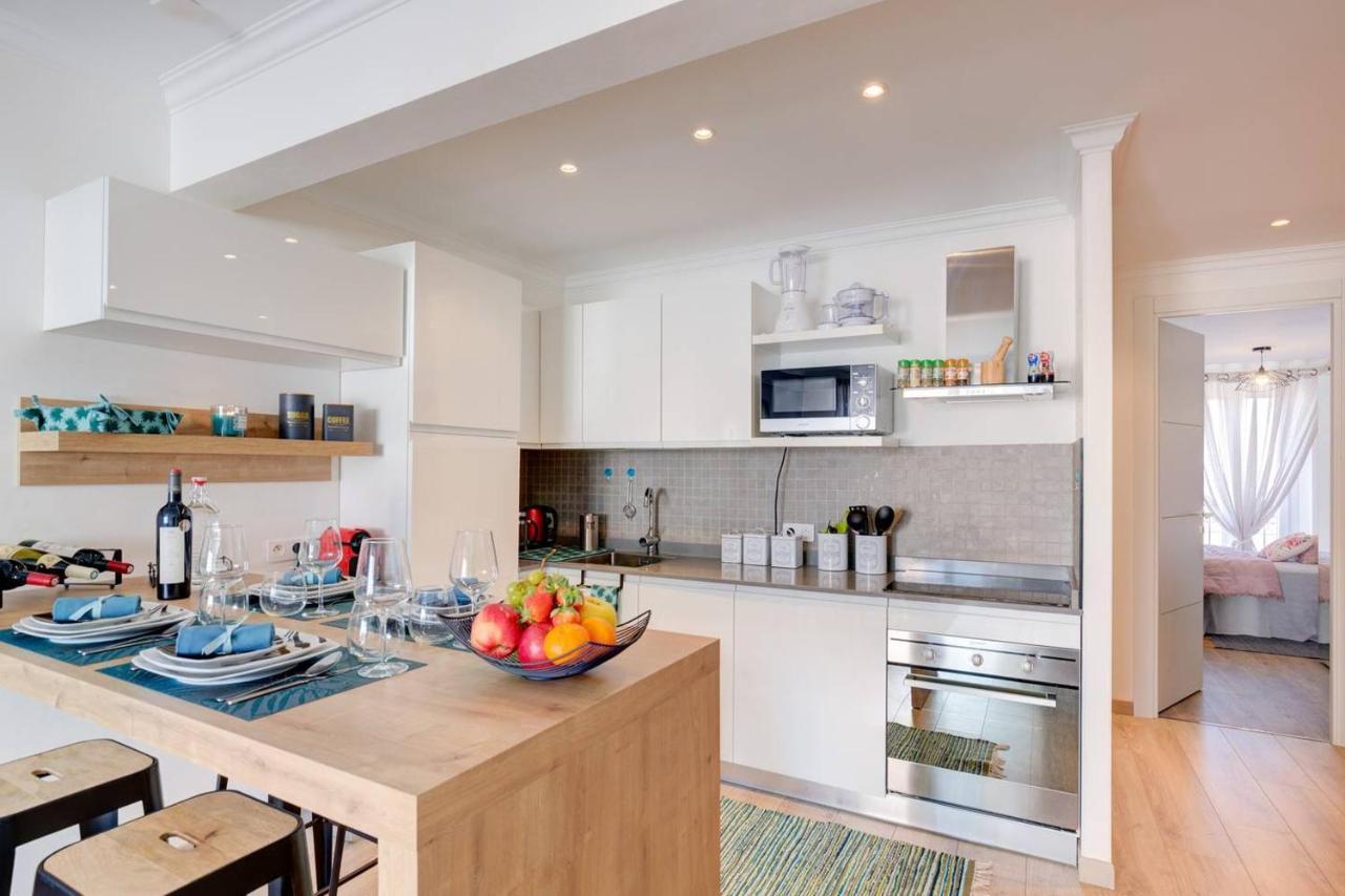 Friendly & Designed In The Golden Square Apartamento